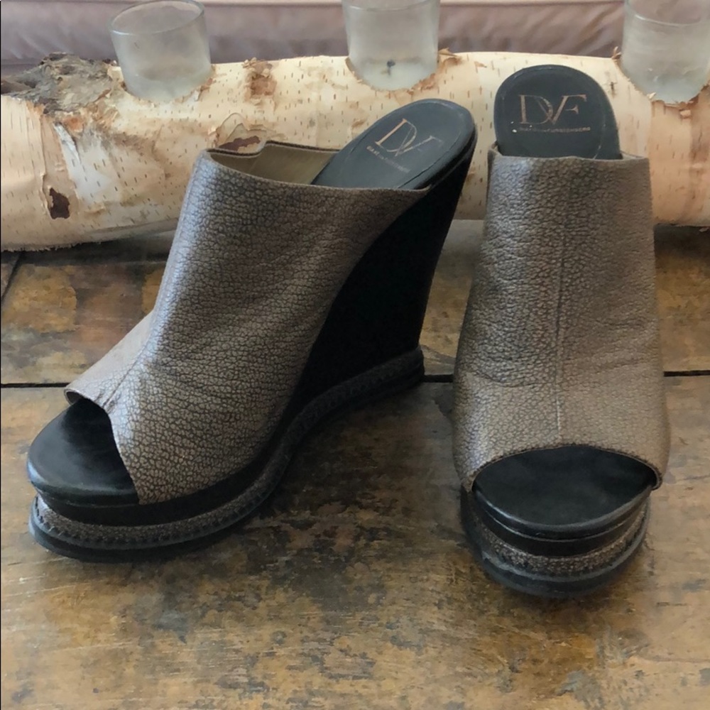 Diane Von Furstenberg wedges